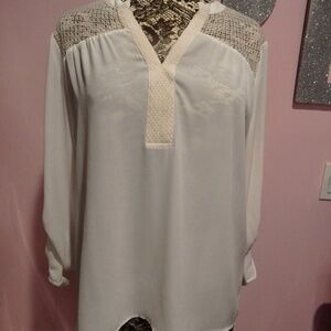Creative Commune Cream Long Sleeve Blouse Size XL